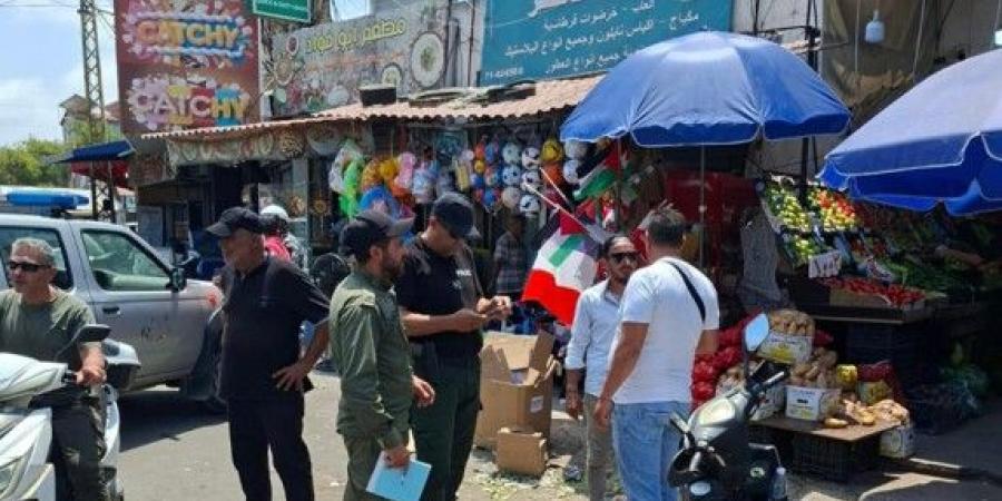القوى الأمنية وبلدية صور بدأتا حملة قمع المخالفات في المدينة - بوابة الكويت