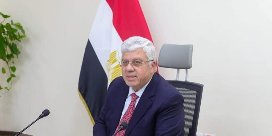 د. أيمن عاشور يصغى لطلاب الجامعات ويخطط معهم للمستقبل فى حوار مفتوح حول المهارات وسوق العمل - بوابة الكويت
