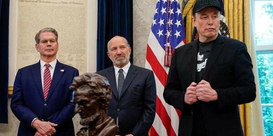 واشنطن بوست عن مستشار سابق لترامب: إيلون ماسك ووزير الخزانة تبادلا اللكمات بالبيت الأبيض في نيسان الماضي - بوابة الكويت